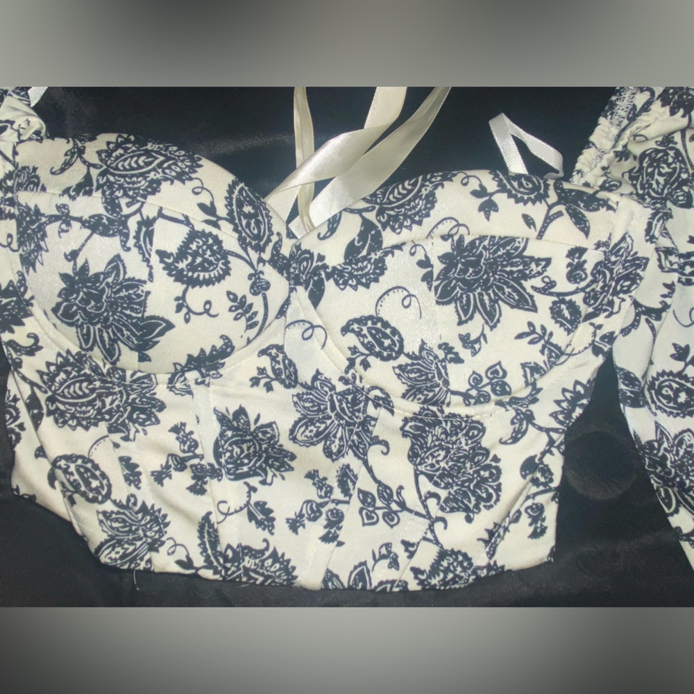 Beautiful laced back top